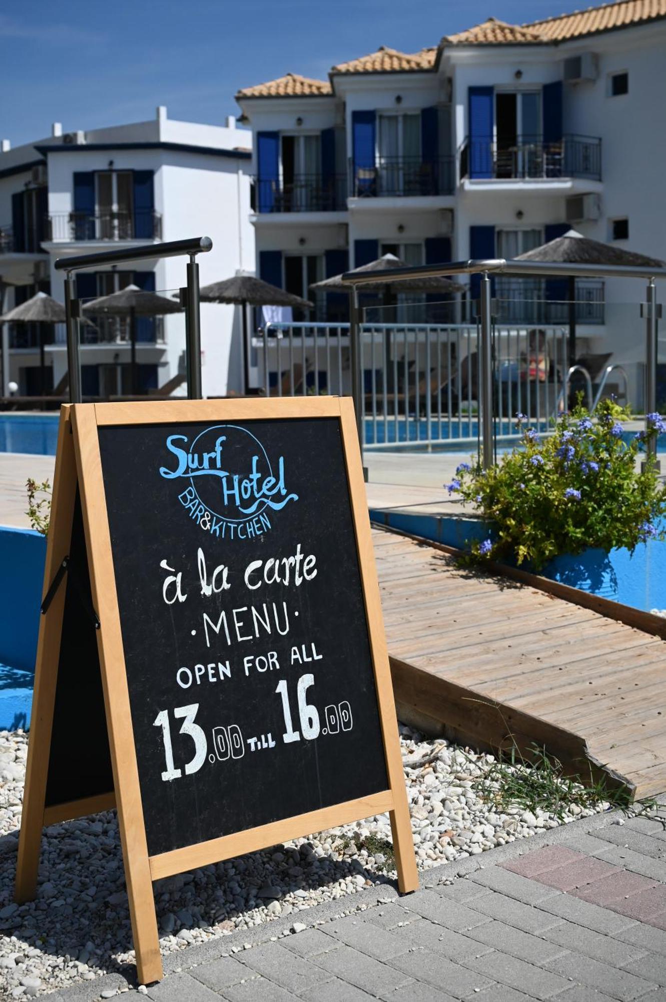 Surf Hotel 瓦西利基 外观 照片